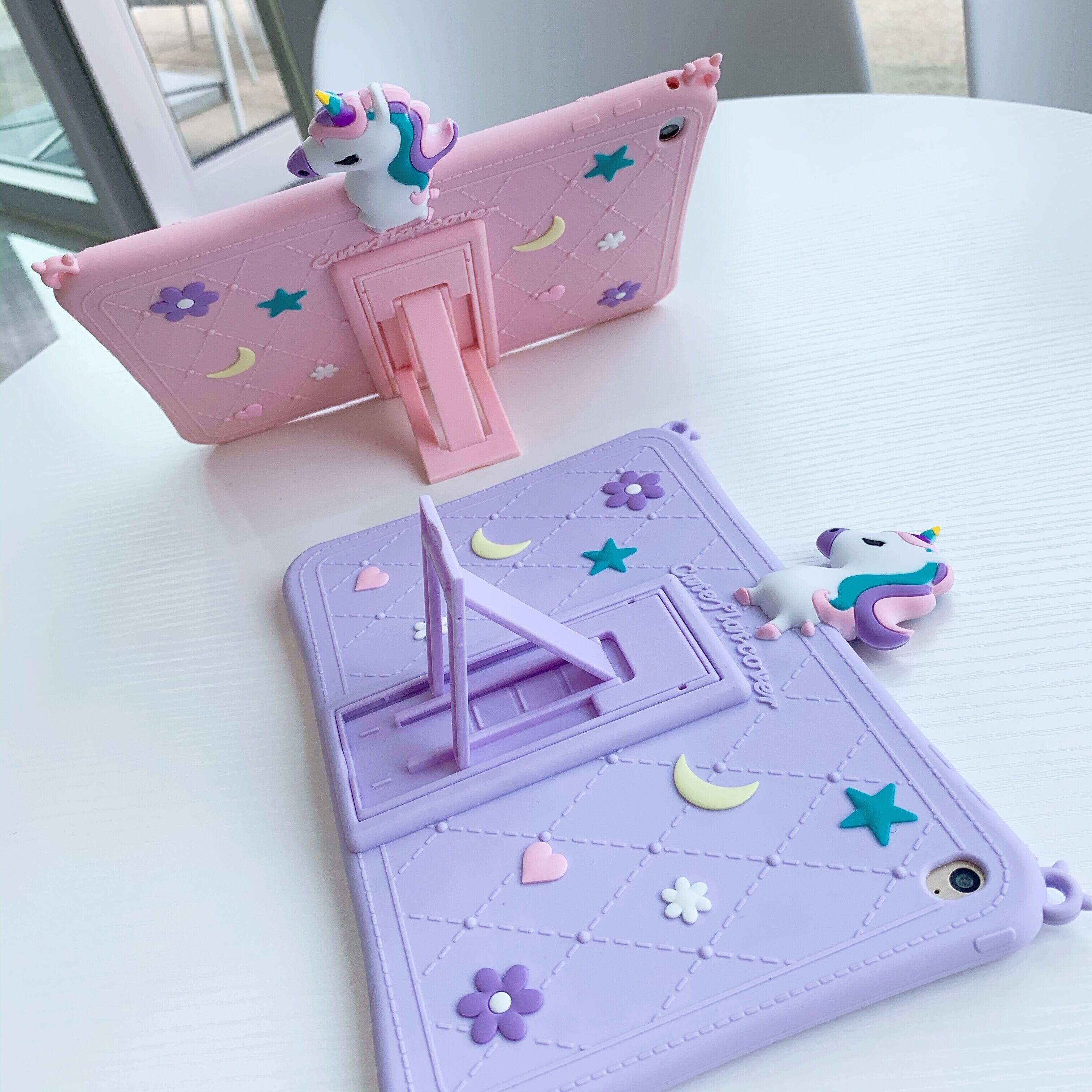 Trolsk Purple Unicorn (iPad 10,2) - Cute Kids Case with strap